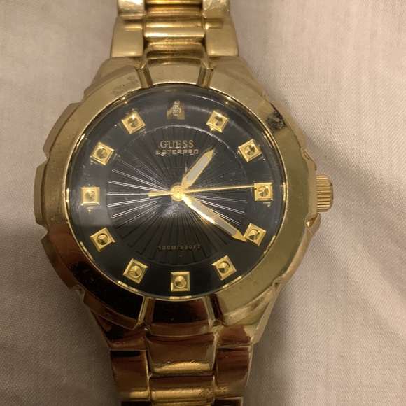 Vintage Guess Gold Waterpro watch - Picture 2 of 2